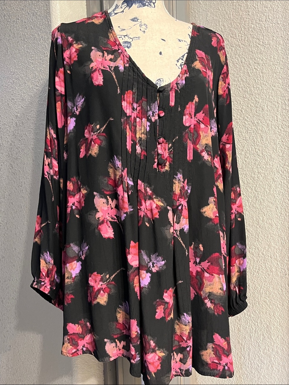 Women’s Black Floral Pintuck Blouse - Pink Multi